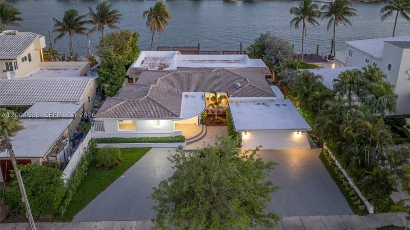 4 bedroom SingleFamilyResidence at 1690 Daytonia Rd, Biscayne Point, Miami Beach — photo 5