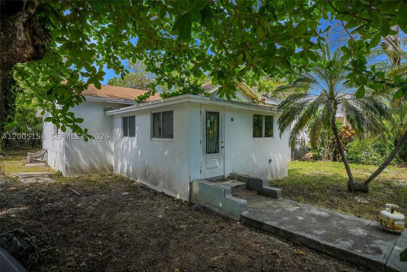 2 bedroom SingleFamilyResidence at 3637 Frow Ave, Frow Homestead, Miami — photo 4