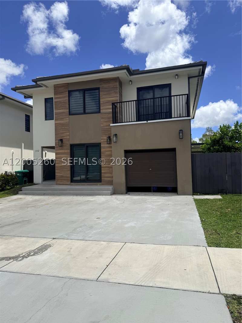 5 bedroom SingleFamilyResidence at 102 NW 10th Pl, Aurora Subdivision, Florida City — photo 1
