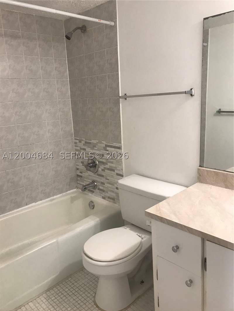 1 bedroom Condominium at 5112 NW 79 Av 201, Doral Garden II Condo, Doral — photo 4