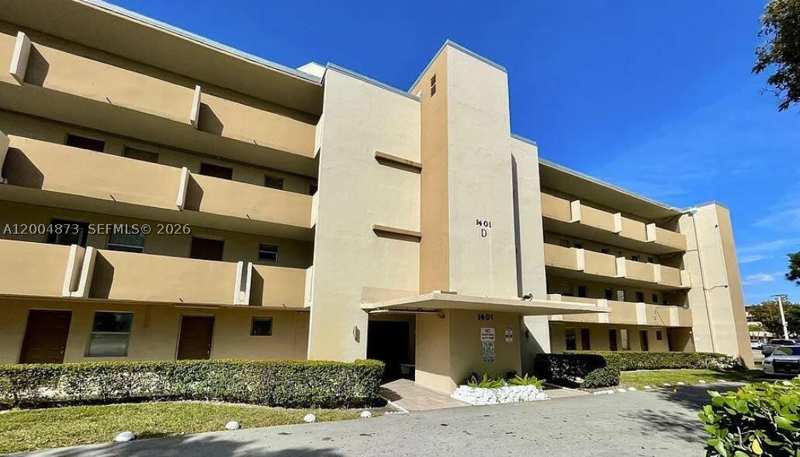 2 bedroom Condominium at 1401 NE 191st St D201, Rolling Green Condo D, Miami — photo 1
