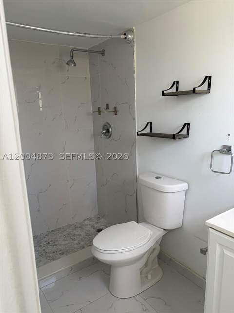 1401 NE 191st St D201, Miami FL - photo 6 of 9