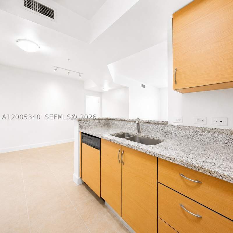 2 bedroom Condominium at 18800 NE 29th Ave 526, Venture At Aventura East, Aventura — photo 5