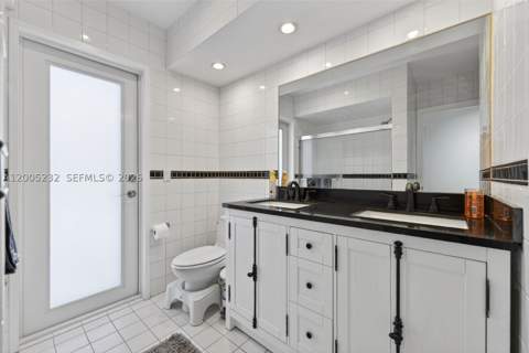 10124 SW 130th Ter, Miami FL - photo 24 of 33