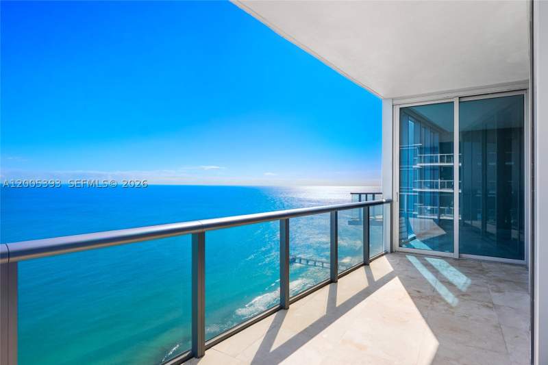 4 bedroom Condominium at 17001 Collins Ave 4208, Jade Beach Condo, Sunny Isles Beach — photo 2