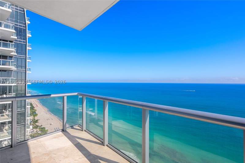 4 bedroom Condominium at 17001 Collins Ave 4208, Jade Beach Condo, Sunny Isles Beach — photo 3