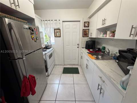3361 SW 28th St, Miami FL - photo 12 of 17