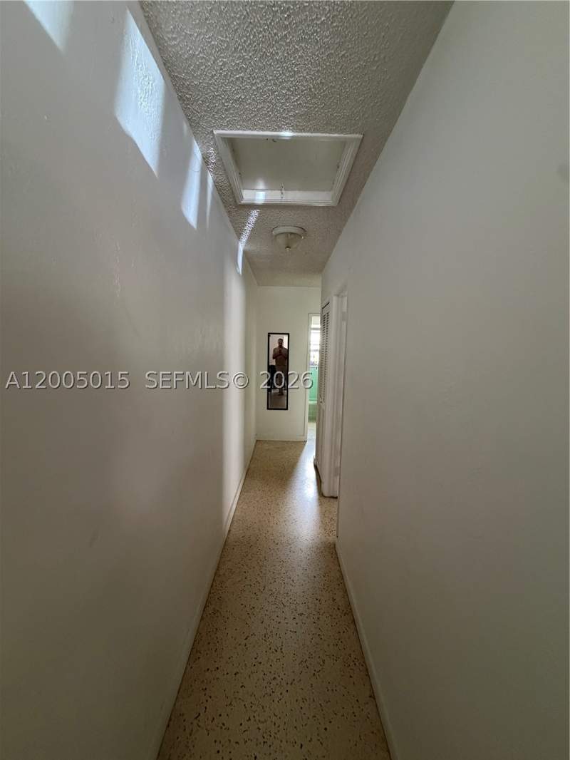 4 bedroom SingleFamilyResidence at 3361 SW 28th St, Silver Bluff Gardens, Miami — photo 4