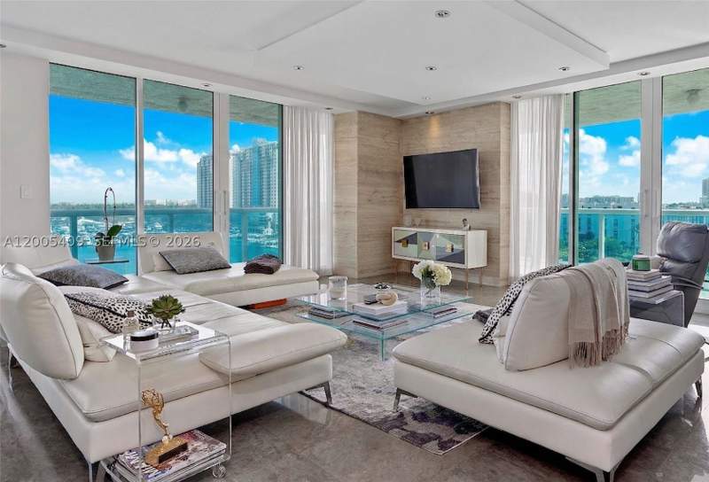 3 bedroom Condominium at 10 Venetian Way 804, The Grand Venetian Condo, Miami Beach — photo 5