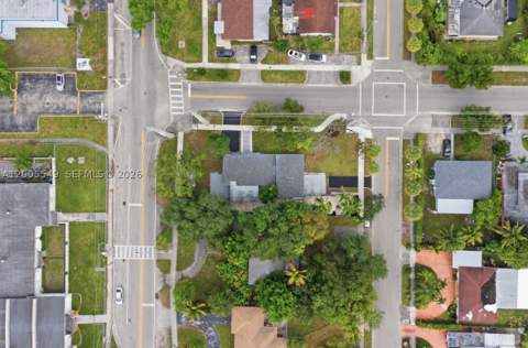 1810 NE 161st St, North Miami Beach FL - photo 7 of 35