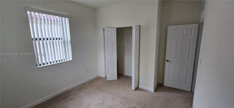 525 SE 34th Ter, Homestead FL - photo 10 of 34