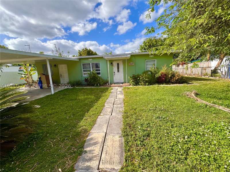 4 bedroom SingleFamilyResidence at 15025 Garfield Dr, Leisure City Sec 2, Homestead — photo 1