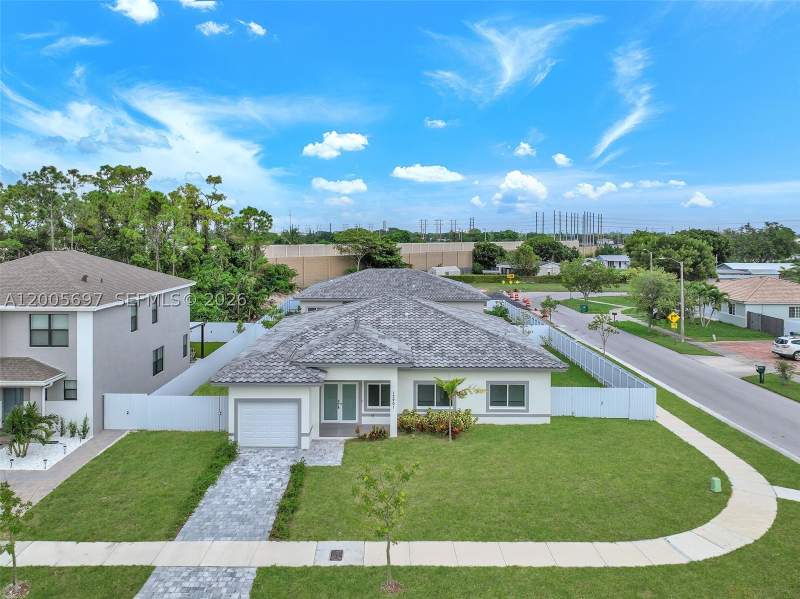 4 bedroom SingleFamilyResidence at 12901 SW 265th St, Dixie Heights, Homestead — photo 4