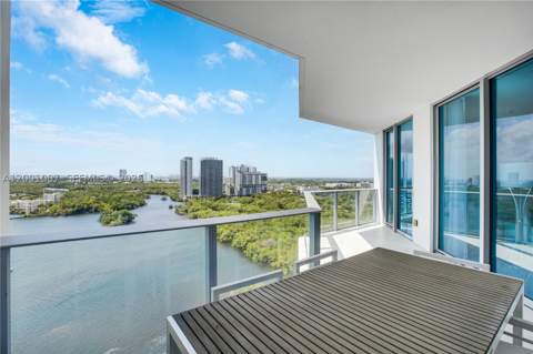 17111 Biscayne Blvd 2008, North Miami Beach FL - photo 19 of 20