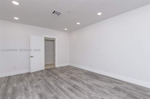 840 NE 182nd Ter, North Miami Beach FL - photo 18 of 35