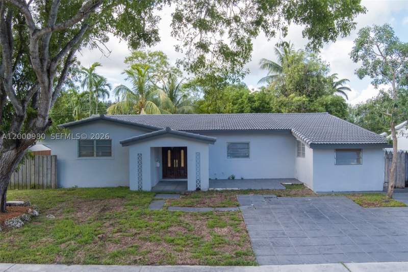 4 bedroom SingleFamilyResidence at 840 NE 182nd Ter, Pickwick Lake Estates Sec, North Miami Beach — photo 2