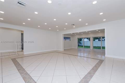 840 NE 182nd Ter, North Miami Beach FL - photo 6 of 35