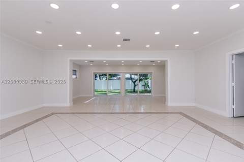 840 NE 182nd Ter, North Miami Beach FL - photo 8 of 35