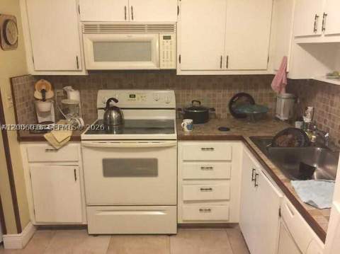 20840 San Simeon Way 209, Miami FL - photo 10 of 43