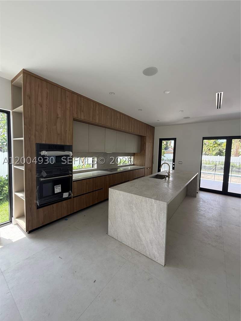 4 bedroom SingleFamilyResidence at 6449 SW 28th St, Coral Villas Rev, Miami — photo 4