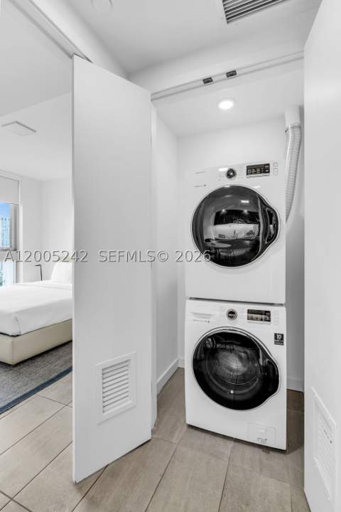 227 NE 2nd St 2503, Miami FL - photo 11 of 23