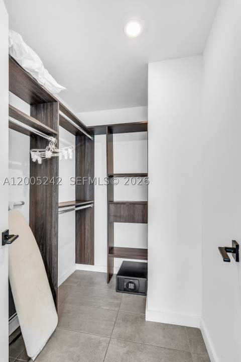 227 NE 2nd St 2503, Miami FL - photo 9 of 23
