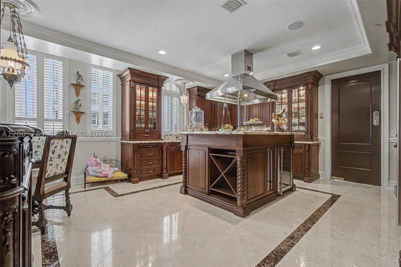 3 bedroom Condominium at 600 Coral Way 5, Segovia Tower Condo, Coral Gables — photo 2