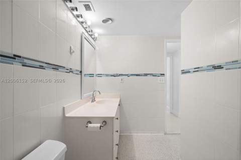 19390 Collins Ave 1410, Sunny Isles Beach FL - photo 16 of 38
