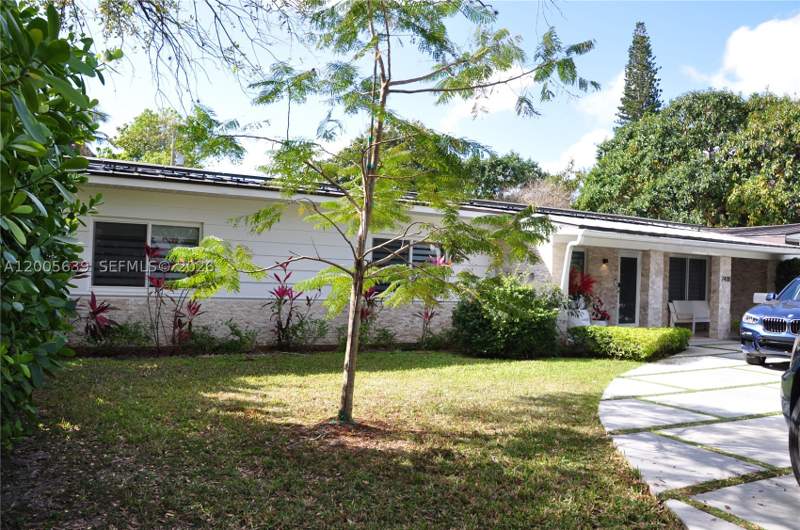 4 bedroom SingleFamilyResidence at 7400 SW 116th St, Andrews & Bigman Sub, Pinecrest — photo 4