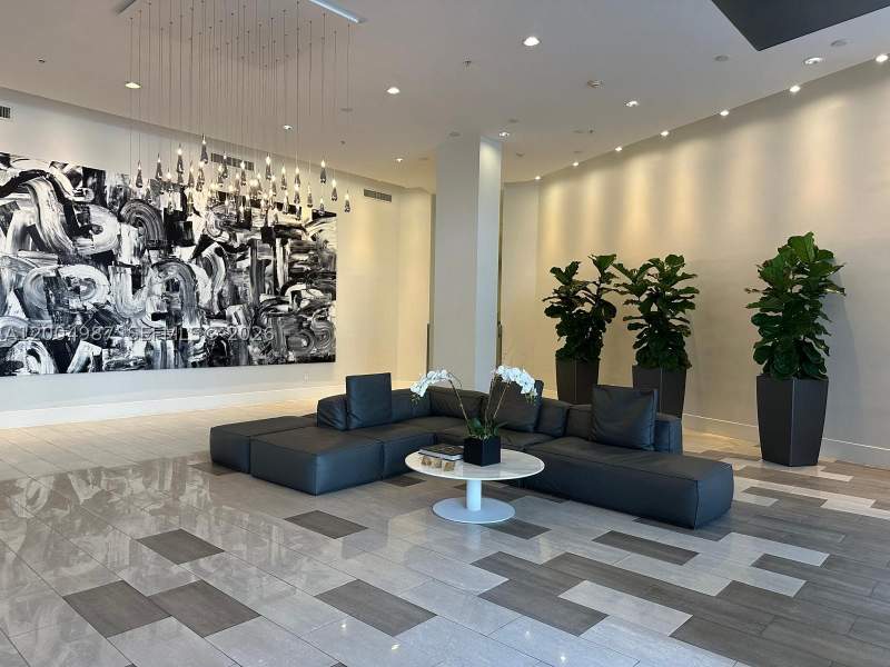 1 bedroom Condominium at 2001 Meridian Ave 426, The Meridian Condo, Miami Beach — photo 3