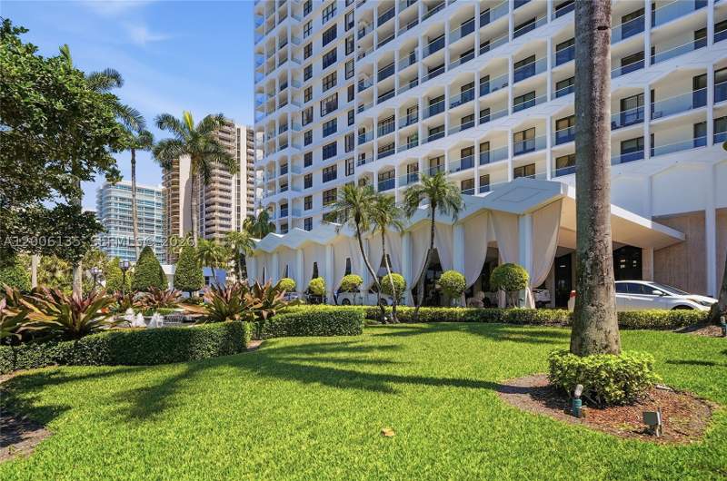 2 bedroom Condominium at 9801 Collins Ave 14D, Balmoral Condo, Bal Harbour — photo 4