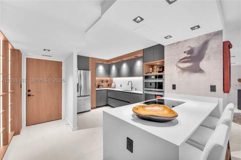 100 Bayview Dr 216, Sunny Isles Beach FL - photo 9 of 28