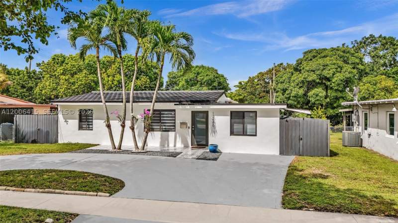 4 bedroom SingleFamilyResidence at 12680 N Miami Ave, Overbrook Shores, North Miami — photo 4