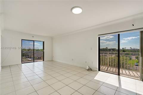 8401 NW 8 St 401, Miami FL - photo 10 of 40
