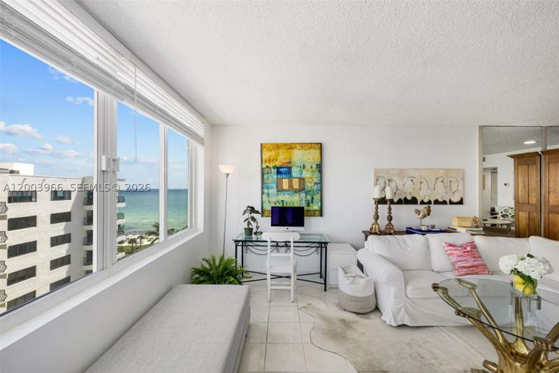 1 bedroom Condominium at 5401 Collins Ave 611, The Carriage House Condo, Miami Beach — photo 4
