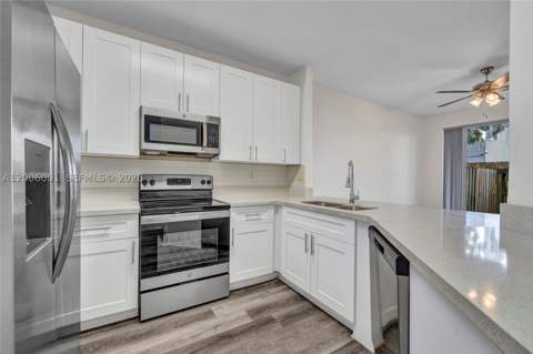 1435 SE 25th Ave, Homestead FL - photo 9 of 30