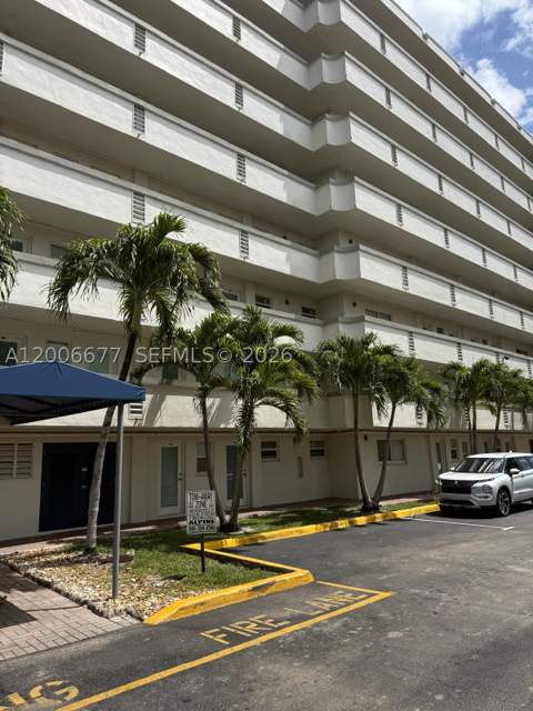 1175 NE Miami Gardens Dr 703, Miami FL - photo 8 of 35