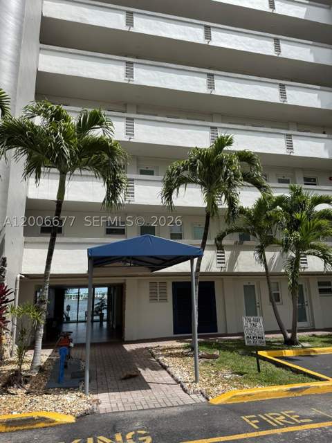 1175 NE Miami Gardens Dr 703, Miami FL - photo 9 of 35