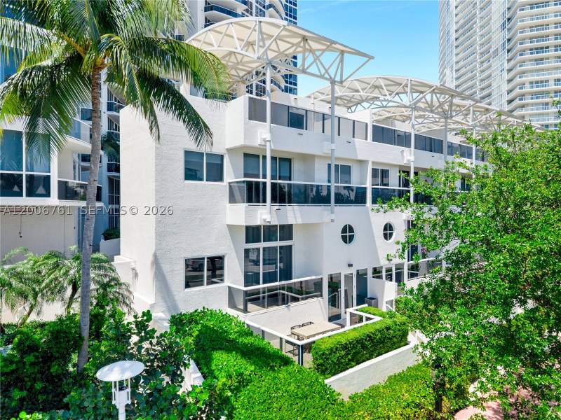 2 bedroom Condominium at 400 Alton Rd Th-1A, A12006646At Portofin, Miami Beach — photo 2