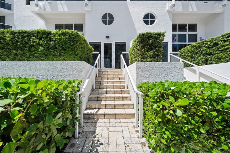 2 bedroom Condominium at 400 Alton Rd Th-1A, A12006646At Portofin, Miami Beach — photo 4