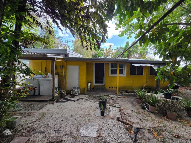 5 bedroom SingleFamilyResidence at 238 SW 1st Street, Town Of Florida City, Florida City — photo 4