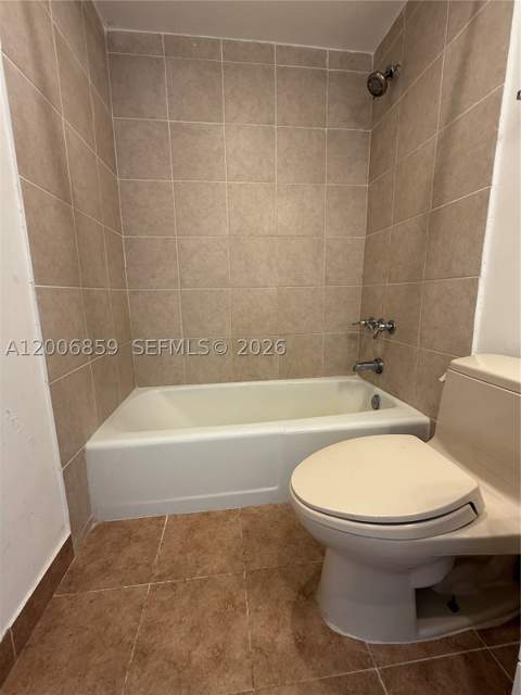 400 Kings Point Dr 608, Sunny Isles Beach FL - photo 11 of 22