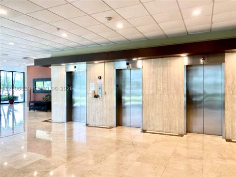 400 Kings Point Dr 608, Sunny Isles Beach FL - photo 18 of 22