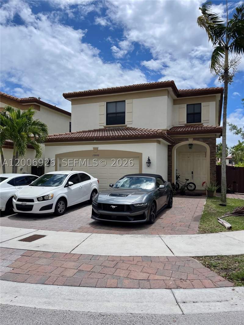 3 bedroom SingleFamilyResidence at 10086 NW 89th Ter, Isles At Grand Bay, Doral — photo 4