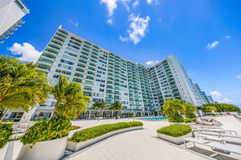 1000 West Ave 702, Miami Beach FL - photo 23 of 41