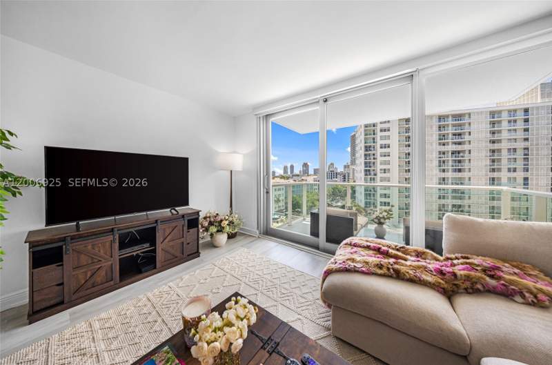 2 bedroom Condominium at 1000 West Ave 702, Mirador 1000 Condo, Miami Beach — photo 5