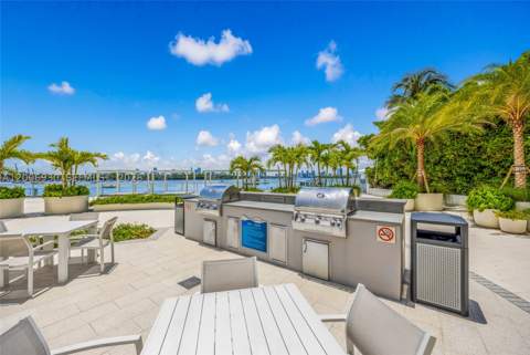 1000 West Ave 426, Miami Beach FL - photo 23 of 36