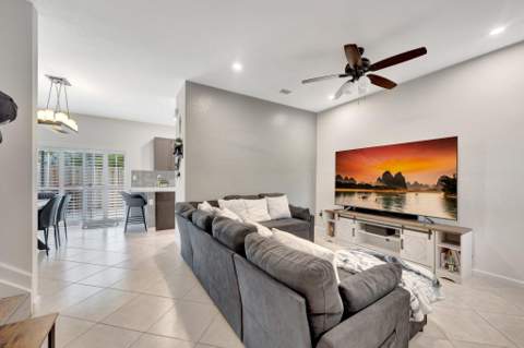 2629 SE 13th Street, Homestead FL - photo 7 of 23