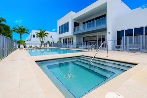 10279 NW 72nd St, Doral FL - photo 21 of 24