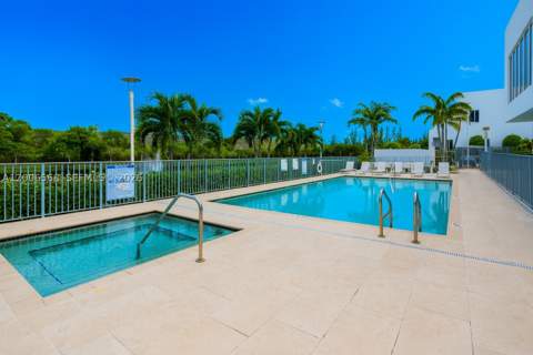 10279 NW 72nd St, Doral FL - photo 23 of 24